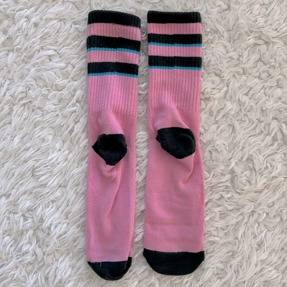 FRIENDS Long Socks - Picture 8 of 9